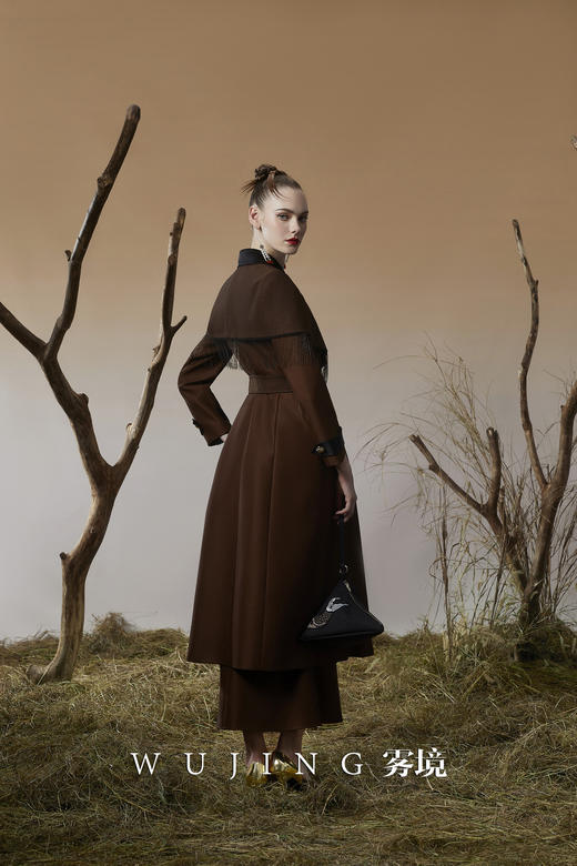 3203079 幽褐怀金 高级颗粒流光皱磨砂缎，进口三醋酸外套 雾境 商品图5