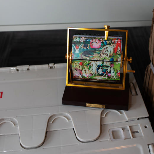 联邦走马2024年日历机械手摇半月历 世界名画／读书少女 复古治愈 商品图4