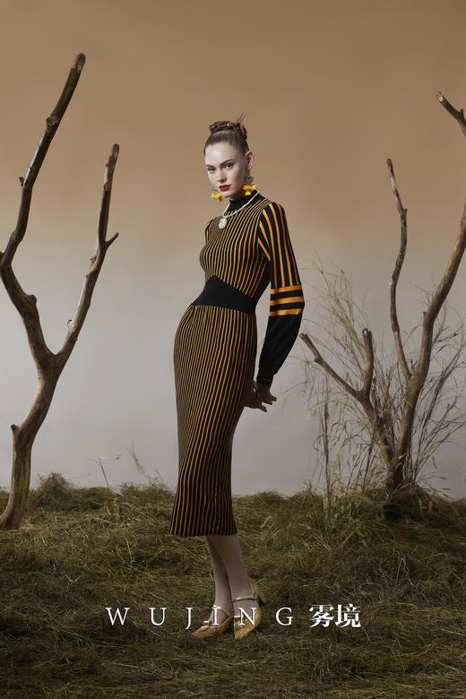 3203077 落日榕金 进口超细美丽诺羊毛针织连衣裙 雾境 商品图1