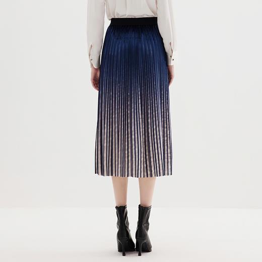 EITIE爱特爱秋季新款时尚撞色百褶A字垂感半身裙显瘦女C2306216 商品图4