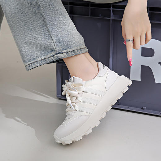 「两款配色」2023秋季新款阿甘鞋 厚底休闲跑鞋韩版日常休闲鞋ins潮鞋 商品图2
