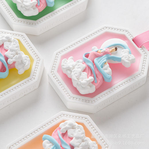 【79.9/任选三件，少拍不发货！】国潮节假日香薰石膏挂片 INS风衣柜香薰石膏伴手礼天然植物精油，释放出清新怡人的气味！ 商品图1