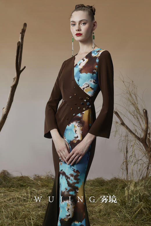 3203049 幽褐怀金 定制双层加密锦缎印花，进口凯特磨砂锦缎连衣裙 雾境 商品图5