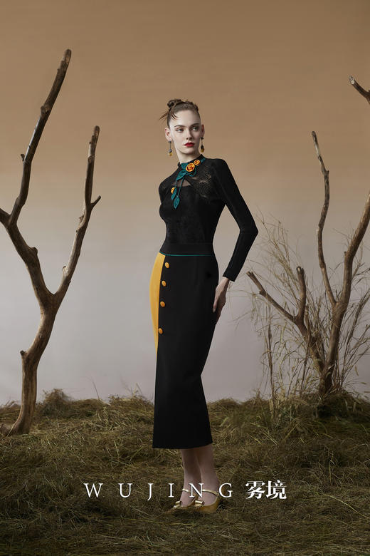 3203042 落日榕金 进口亮丝柏菲呢半裙 雾境 商品图2