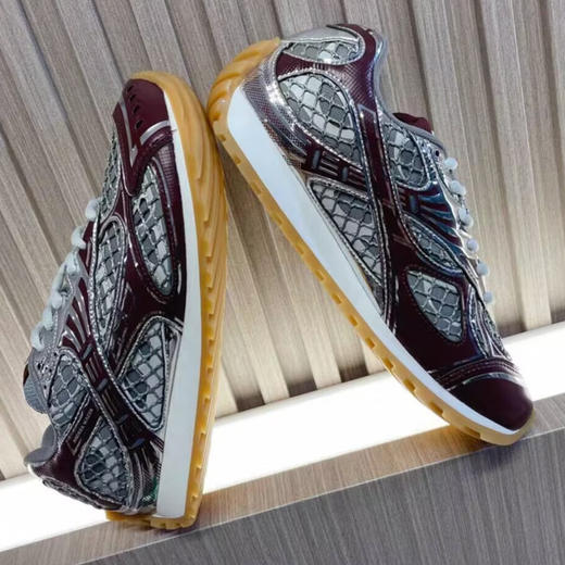 【透气网面！休闲运动之选】2023秋新款IC BV网格老爹鞋银色系带情侣慢跑鞋网面透气休闲运动，银色网格，网面透气设计。 商品图2