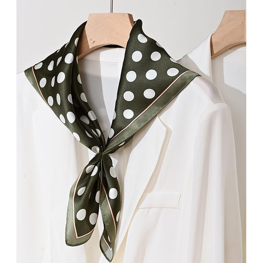 波点丝巾 商品图1
