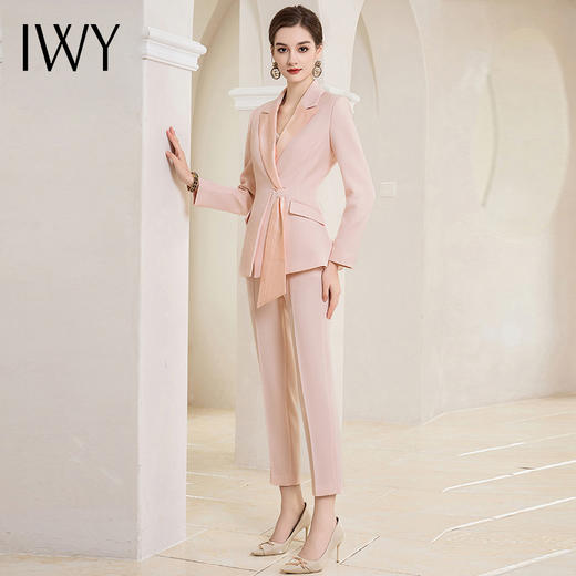 IWY/优雅干练粉色西装套装女气质绑带西服美容院主持人上镜西装olCP1861 商品图3