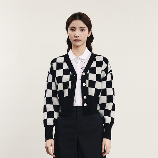 谜底短款针织开衫女2023冬款复古文艺棋盘格收腰羊毛衫239MZ7500 商品图0