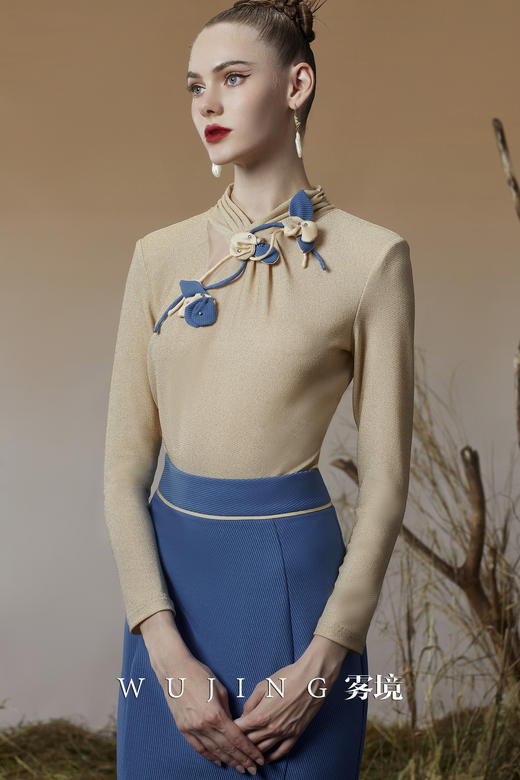 3203029 青蓝冰水 超柔进口亮丝针织上衣 雾境 商品图2