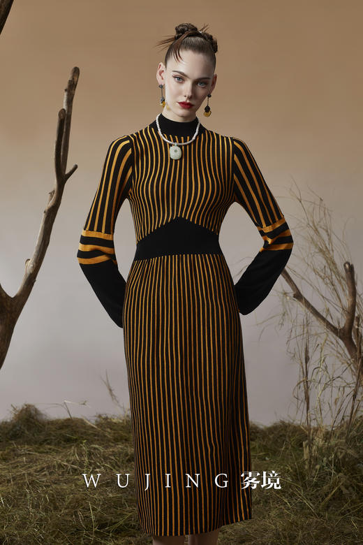 3203077 落日榕金 进口超细美丽诺羊毛针织连衣裙 雾境 商品图4