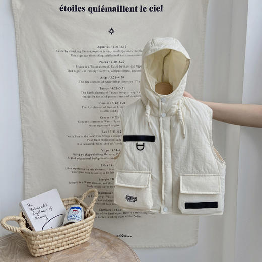 【高质量的羽绒棉材料，良好的保暖舒适！】童洛可2023秋冬新款工装羽绒棉马甲中大童帅气连帽背心休闲坎肩童 商品图5