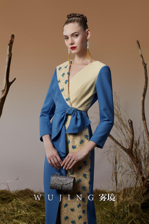 3203028 青蓝冰水 进口亮丝斜纹 股线亮片刺绣网纱连衣裙 雾境 商品图3