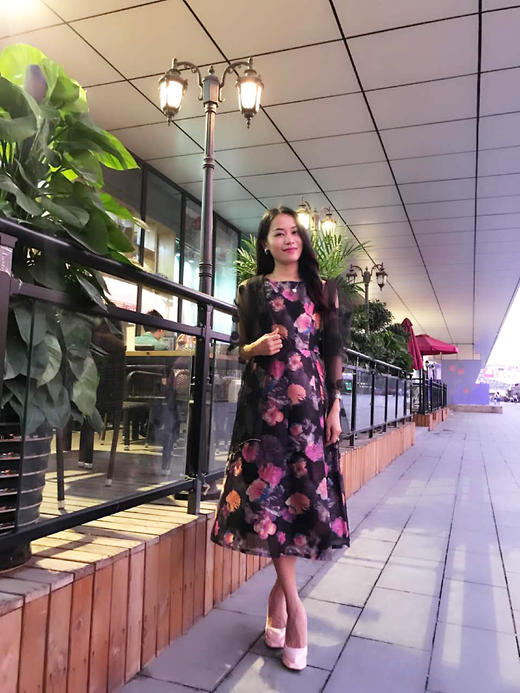 【伯妮斯茵】无袖印花连衣裙--《仪态万方 》2S7322 商品图1