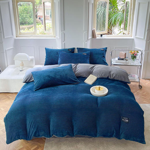 冬季爆款【条纹法兰绒四件套床品】 A类品质保暖亲肤 牛奶珊瑚绒 双面加绒被套 加厚毛绒三件套床单 商品图5