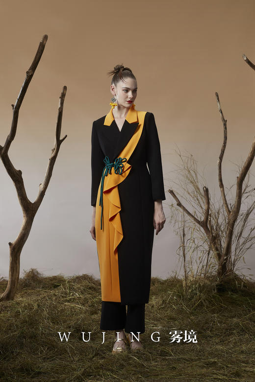 3203043 落日榕金 进口亮丝柏菲呢大衣 雾境 商品图1