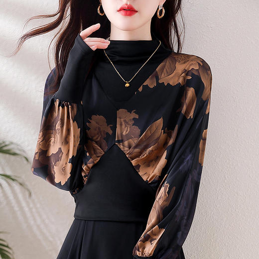 KQL E324N9675碎花显瘦拼接针织百搭气质缎面宽松洋气上衣 商品图0