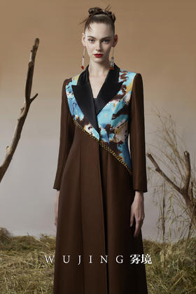 3203051 幽褐怀金 高级颗粒流光皱磨砂缎，定制双层加密四面弹印花大衣 雾境