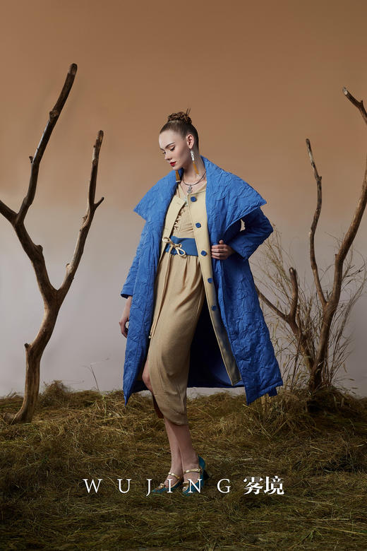 3203032 青蓝冰水 进口立体泡泡捏花面料（填充90白鸭绒）羽绒服 雾境 商品图3