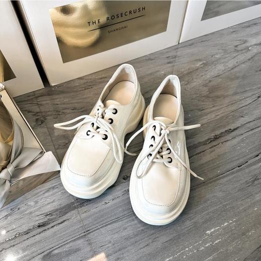 【大货，不退不换】  法式百搭牛漆皮乐福鞋英伦风5.5cm厚底小皮鞋 BeqQueenStory鞋子 商品图3