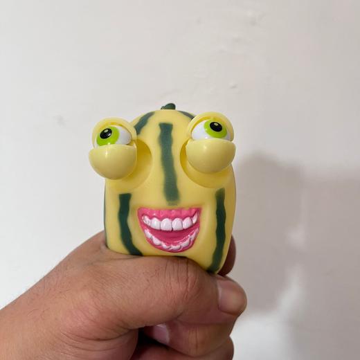  双12抢先购！【新奇特设计！解压】新奇特爆眼菜虫 瞪眼毛毛虫解压 挤压捏捏乐发泄菜虫玩具，一捏入手，放松即至 商品图9