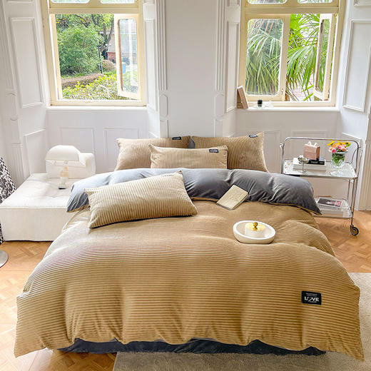 冬季爆款【条纹法兰绒四件套床品】 A类品质保暖亲肤 牛奶珊瑚绒 双面加绒被套 加厚毛绒三件套床单 商品图1