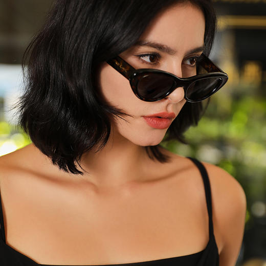 Retro Chic RC复古猫眼太阳镜 商品图3
