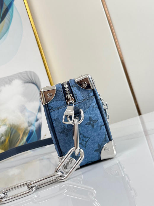 秋冬特惠💰950 原单LV M22588绿 尺寸：18.5×13×8cm SOFT TRUNK 软盒链条包 商品图4