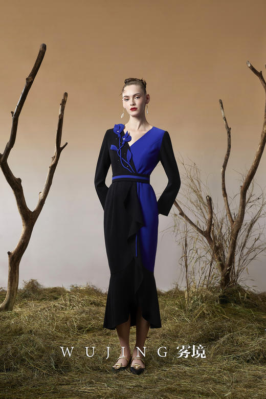 3203055 珠光蓝樱 韩国水晶混纺乱麻，柔感加密摩卡连衣裙 雾境 商品图1