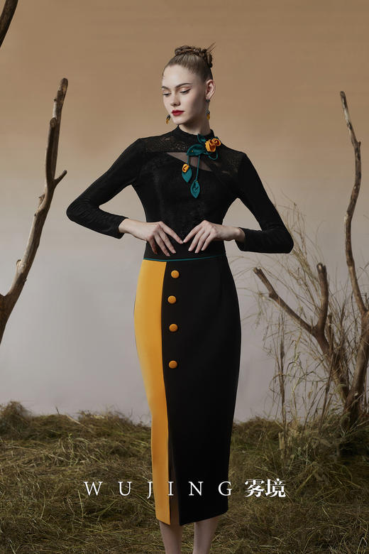 3203042 落日榕金 进口亮丝柏菲呢半裙 雾境 商品图3