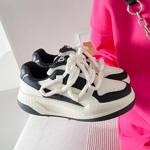 「两款配色！潮流穿搭」2023秋季新款厚底小白鞋 ins潮街拍休闲鞋日常学生韩版鞋 商品图1