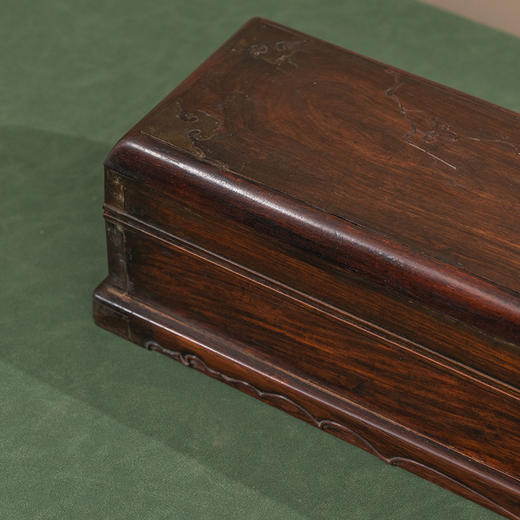 清 黄花梨阴刻梅花纹画轴箱 商品图1