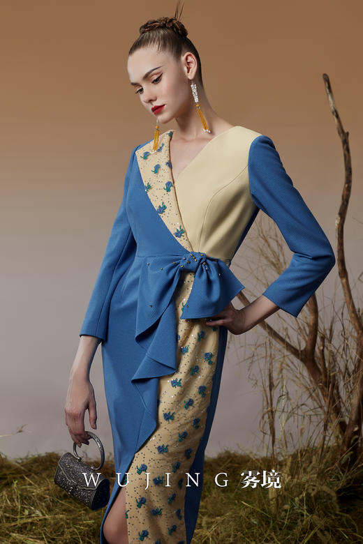 3203028 青蓝冰水 进口亮丝斜纹 股线亮片刺绣网纱连衣裙 雾境 商品图2