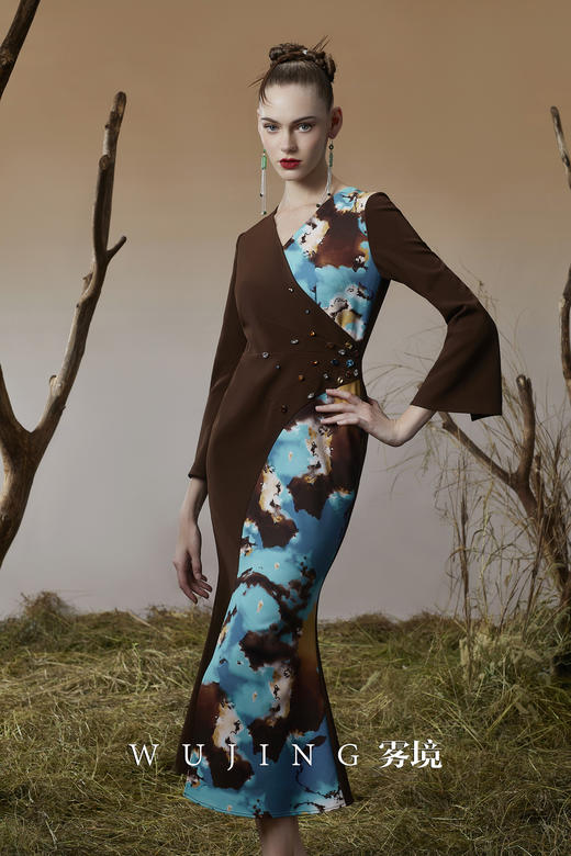 3203049 幽褐怀金 定制双层加密锦缎印花，进口凯特磨砂锦缎连衣裙 雾境 商品图0