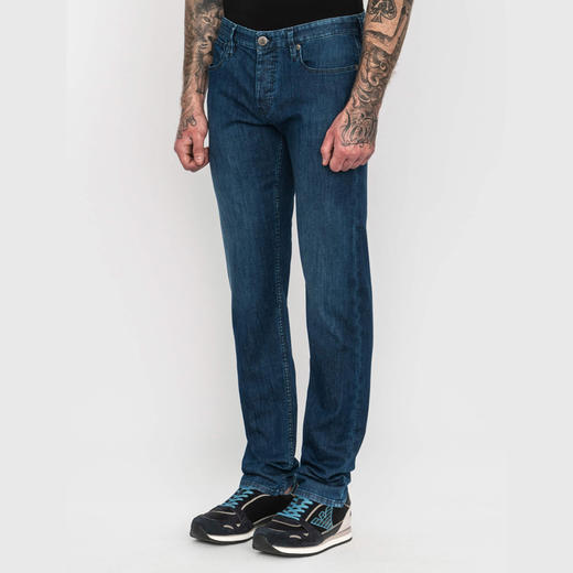 EMPORIO ARMANI 阿玛尼 男士金属徽标休闲牛仔裤 蓝色 8N1J75 1D85Z 0943 商品图1