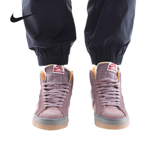 污渍（C）耐克 NIKE 2023新款SB Zoom Blazer男运动时尚百搭板鞋 DV5468-200 商品图1