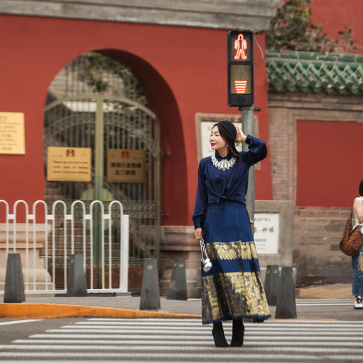 【林栖设计小店】【现货】生活在左100%桑蚕丝衬衣气质显瘦都市复古百搭2023秋冬新品衬衫女1933311 商品图2