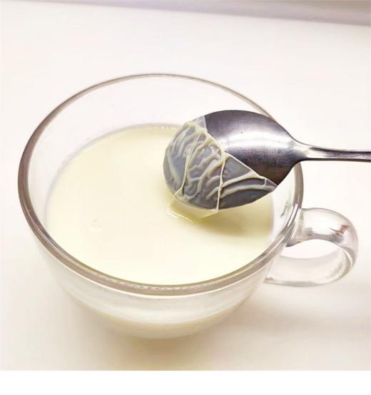 【中欧班列精选】俄罗斯叶莲娜小白牛脱脂桶装奶粉 400g/桶 商品图9