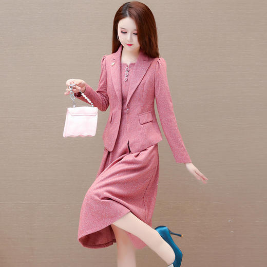 QYM-YX-MZ555-Y,两件套连衣裙粉色西装短款外套中长款百褶A字裙秋季套装裙 商品图1