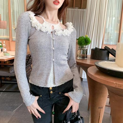 BeQueenStory【冰川玫瑰】气质绒感显瘦针织开衫&挂脖吊带真两件套 商品图0