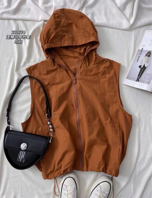 女连帽马甲外套230674 商品图4