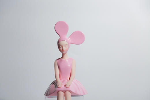 珠光粉然女孩-坐姿 商品图2