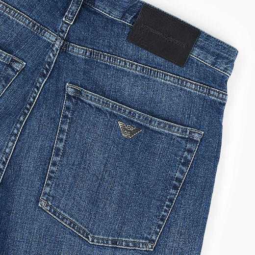 EMPORIO ARMANI 阿玛尼 男士 J45 常规版型混色斜纹舒适休闲牛仔裤 蓝色 8N1J45 1D5QZ 0942 商品图2