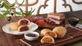 金酥望月云腿月饼