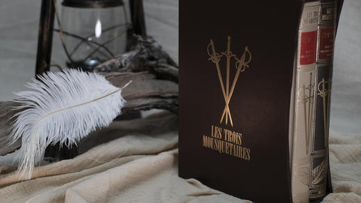 【瑕品-不退不换】《三个火枪手》珍藏版【限量珍藏版】 商品图10