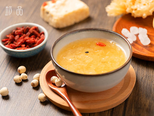 【邱品 百香果银耳羹】银耳冰糖百香果莲子枸杞  一盒7小袋 每天一碗，迅速出胶 商品图1
