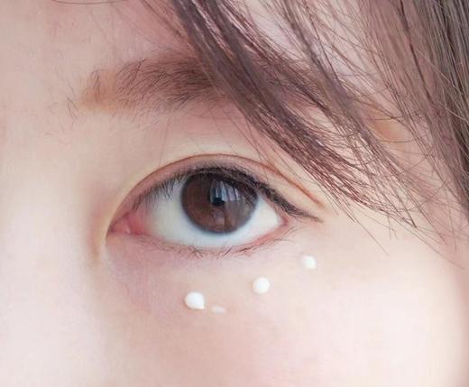 【春节现货秒杀】OLAY玉兰油水感透白光塑晶透眼霜15g（效期至24.7.14） 商品图1