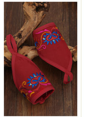 念奴娇绣花指套 I 现货