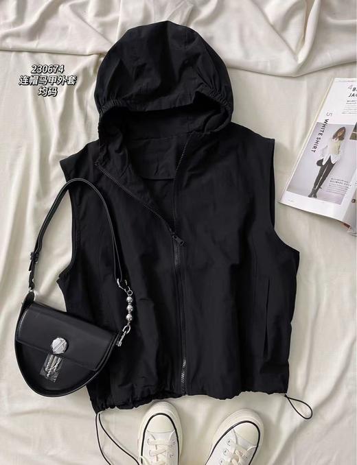 女连帽马甲外套230674 商品图2