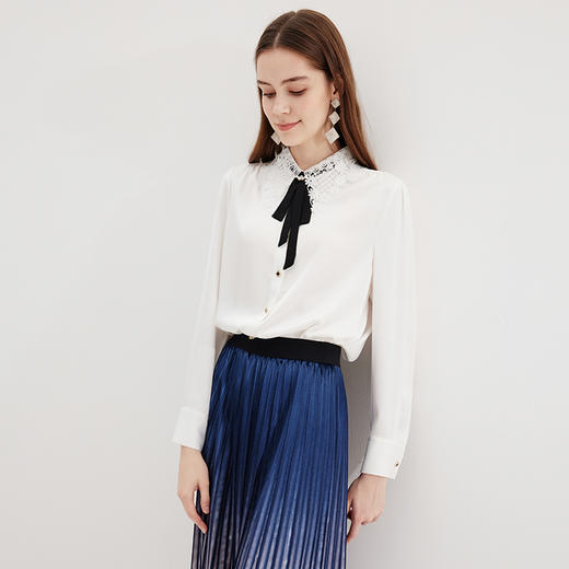 EITIE爱特秋季新款优雅小翻领蕾丝拼接领口衬衣女7109811 商品图2