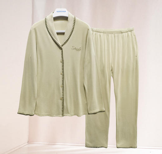 【莱赛尔腈纶混纺】SCHIESSER等舒雅保暖女士家居服套装，柔软保暖，手感有点一定厚度，松软顺滑青果领设计撞色包边装饰31/21762H 商品图4
